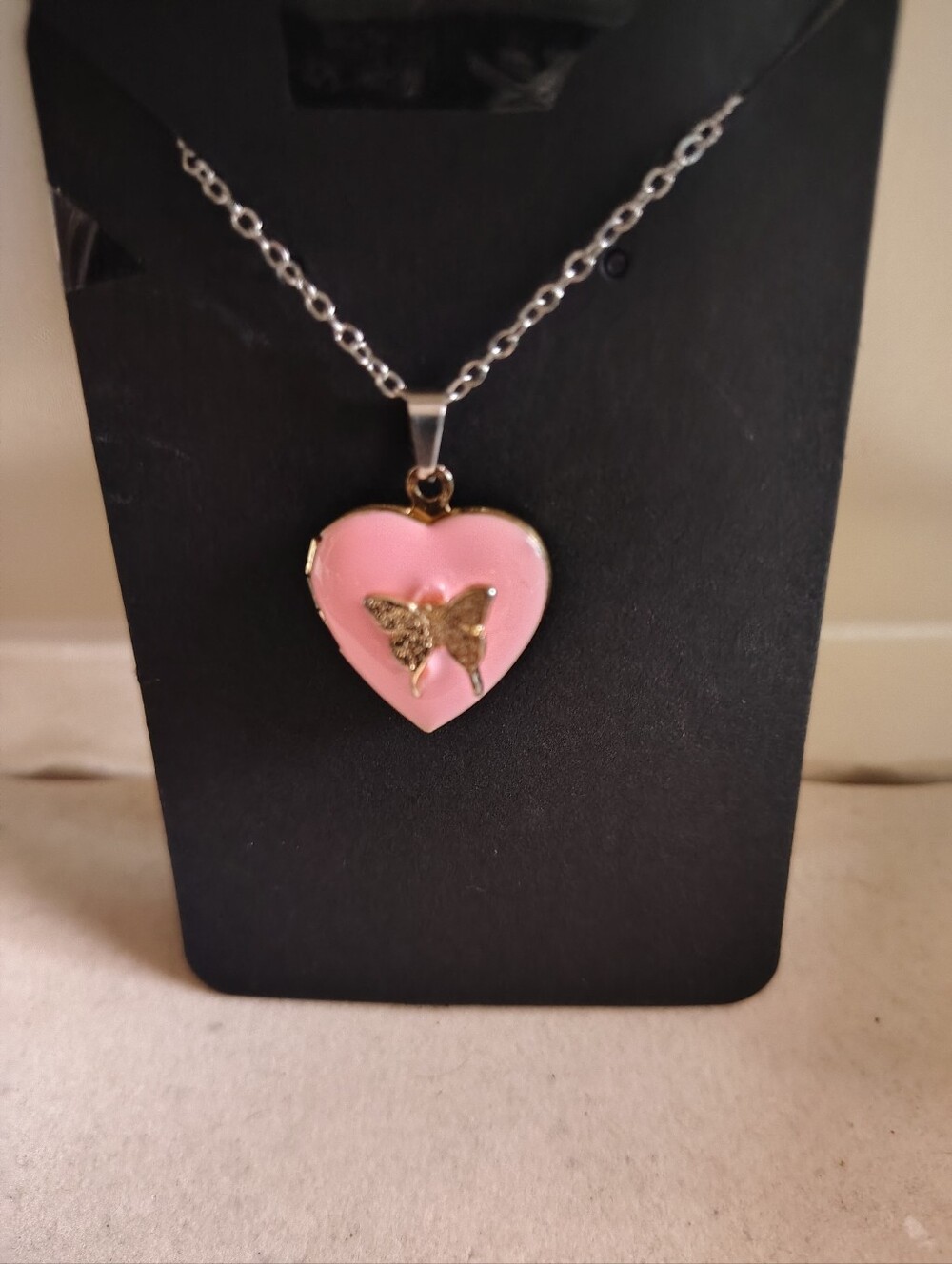 🦋 Vintage Pink Enamel Heart & Butterfly Photo Locket Necklace 🦋